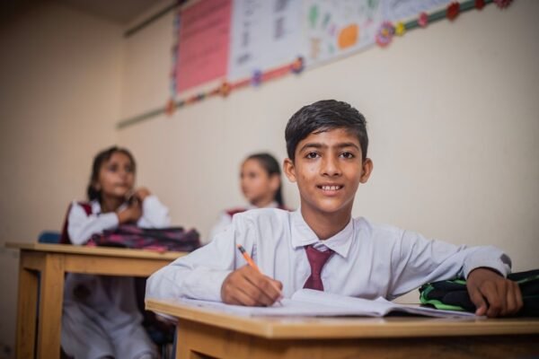De Arizona al mundo: la historia de un estudiante mexicano que conquistó 49 universidades
