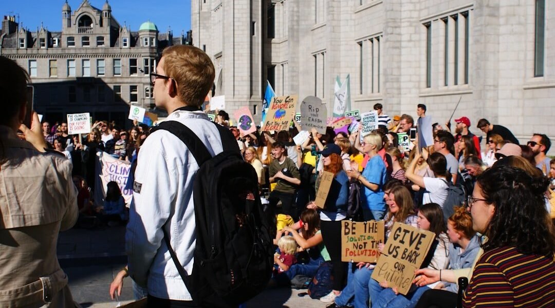Maestros en la calle: la crisis educativa que no espera al 2026