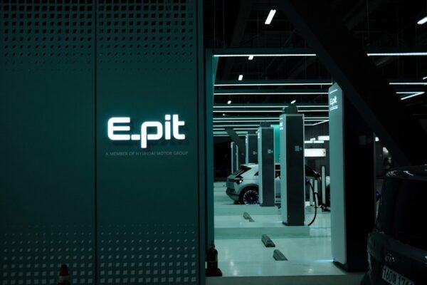 México entra a la carrera del auto eléctrico: qué significa Olinia para la educación