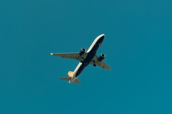 Emirates recupera sus vuelos tras tensiones en Oriente Medio