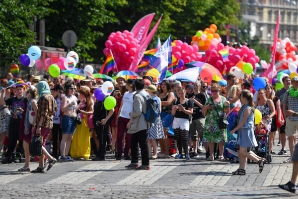 ONU reconoce derechos de la comunidad LGBTQ+: fin de décadas de discriminación sanitaria