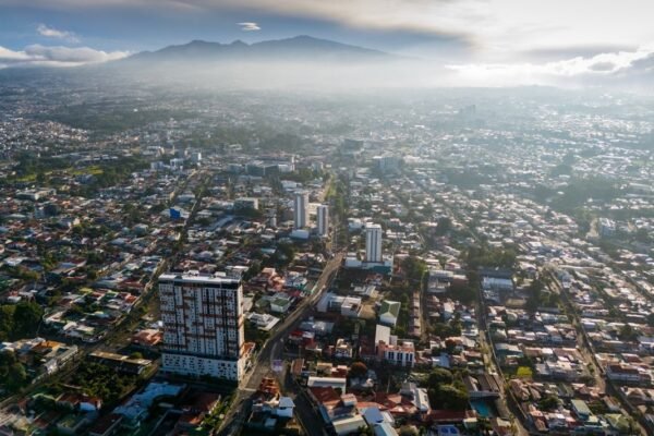 Los números que dividen: matemáticas electorales en Costa Rica