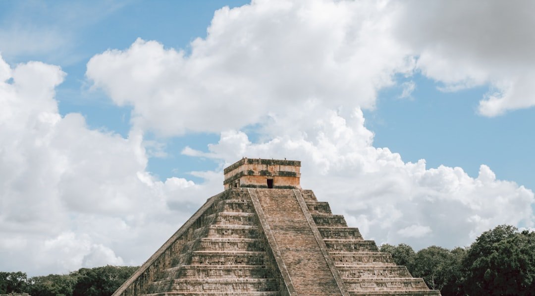 Polémica por visita de Ayuso a México: legados coloniales en tensión