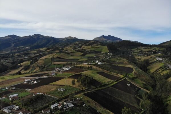 Demócratas estadounidenses cuestionan operación militar en Ecuador tras bombardeo