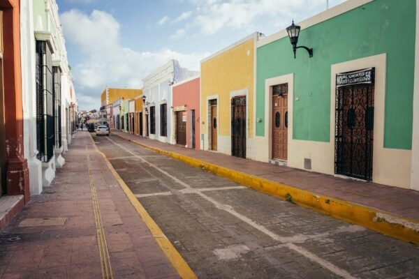 Slim apuesta 5,000 mdd en México pero advierte sobre obstáculos regulatorios