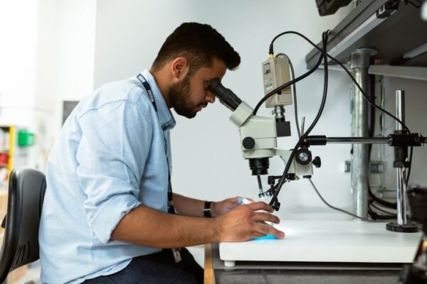 México enfrenta crisis de personal en laboratorios de diagnóstico nacional