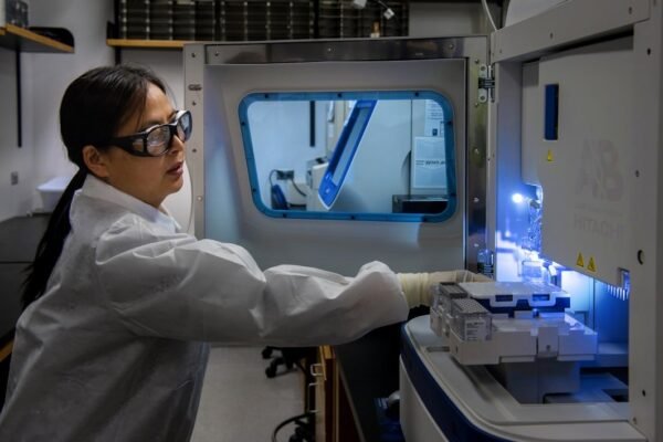 México enfrenta crisis de personal en laboratorios de diagnóstico sanitario