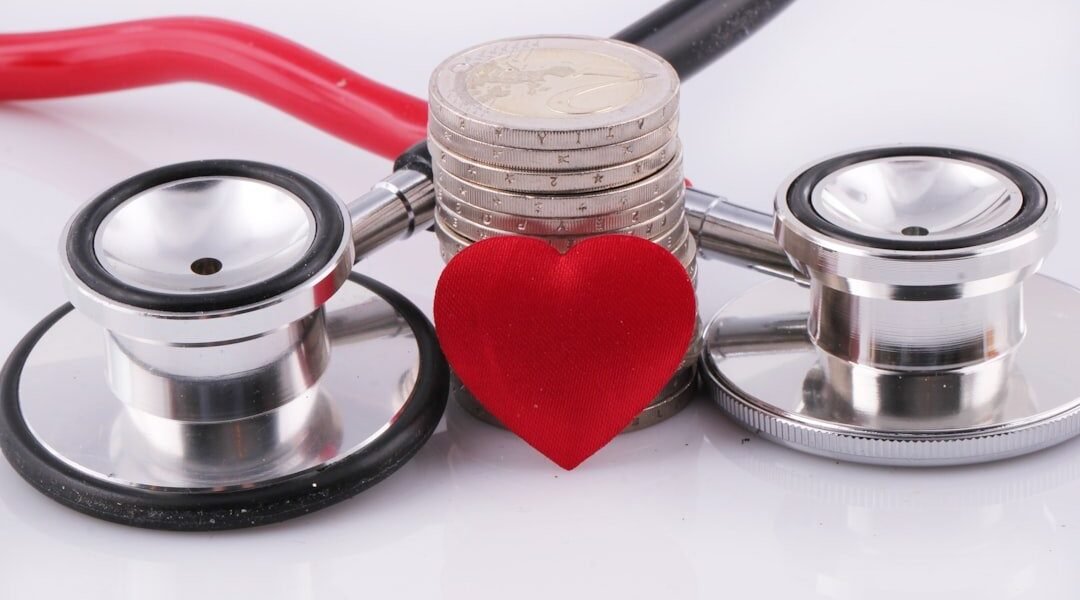 La verdadera crisis sanitaria: no es la falta de médicos, sino dónde trabajan
