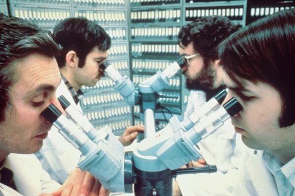 Evidencia biológica en vehículo agrava investigación por desaparición en CDMX