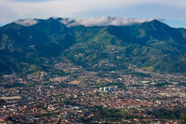 Costa Rica se endurece contra el crimen: la apuesta de su nueva presidenta