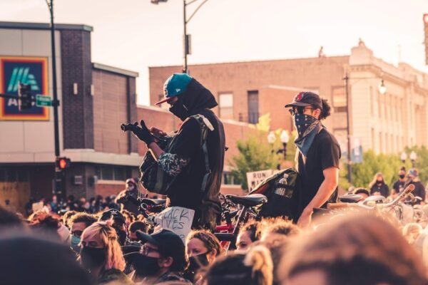 Coilguns regresa a México con crítica sonora al poder estatal