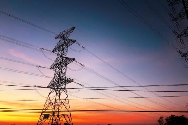 México apuesta 740 mil mdp para rescatar su red eléctrica: ¿suficiente o tardío?