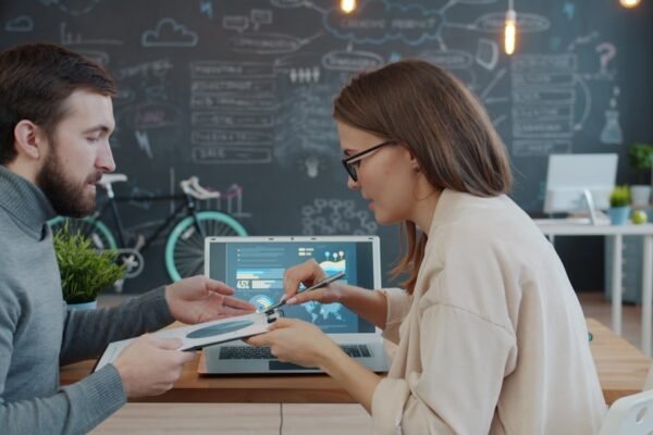 Anthropic quiere automatizar la gestión de tu negocio: ¿realidad o promesa?