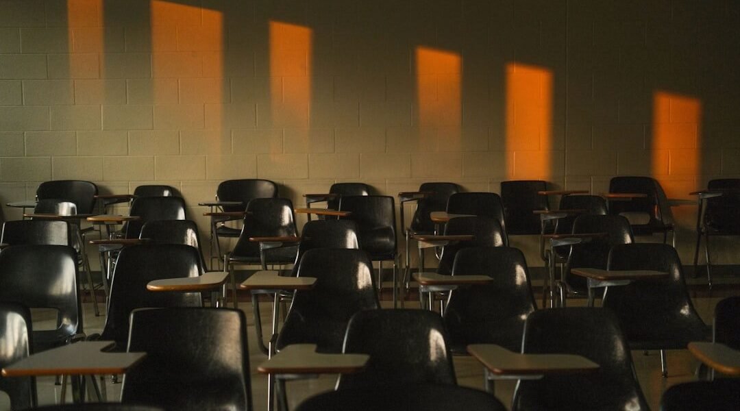 CDMX prohíbe celulares en escuelas: ¿regulación sensata o teatro político?