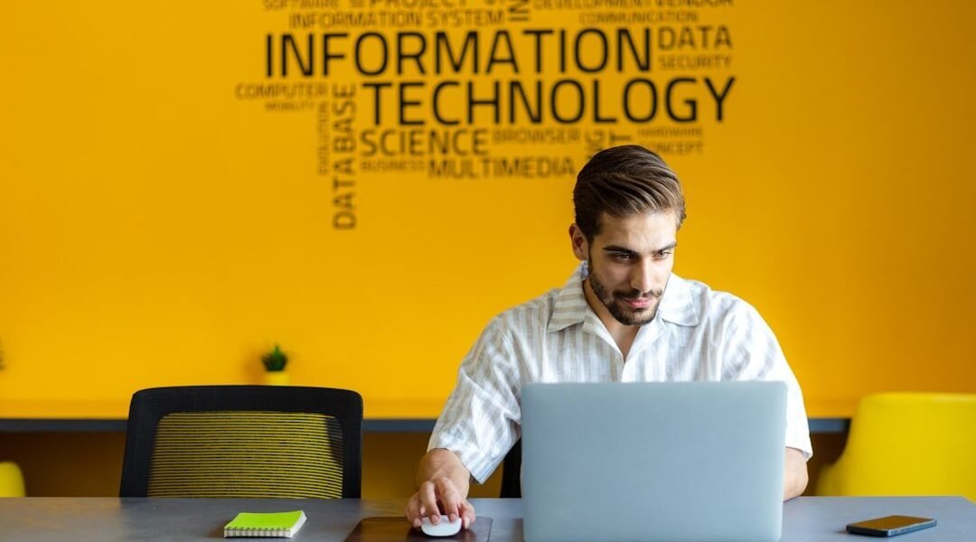 Amazon apuesta por formar programadores en México: ¿inversión real o estrategia comercial?