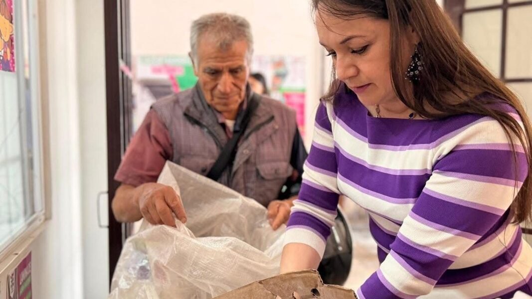 Amecameca impulsa economía local con programa de aves de traspatio