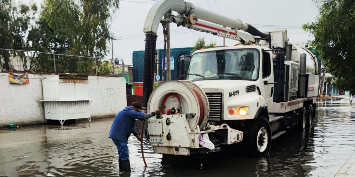 Autoridades atienden afectaciones por lluvias en Naucalpan y Ecatepec
