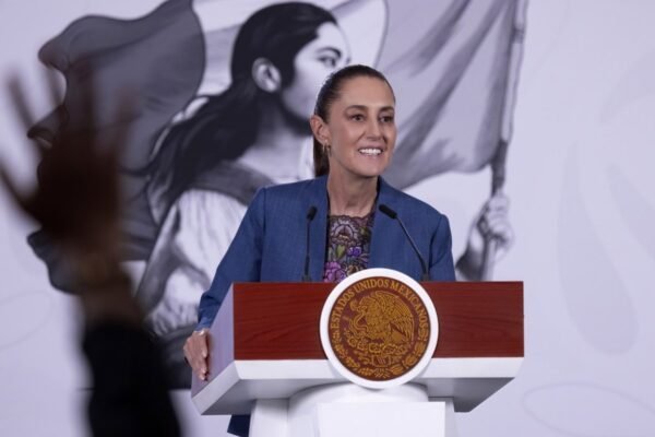 Sheinbaum pide respeto a reglas de la FIFA en estadios para el Mundial 2026