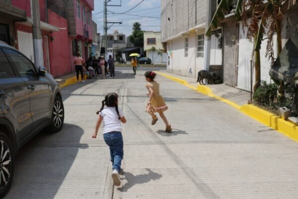 Ecatepec pavimenta 550 calles con inversión de 359 millones de pesos