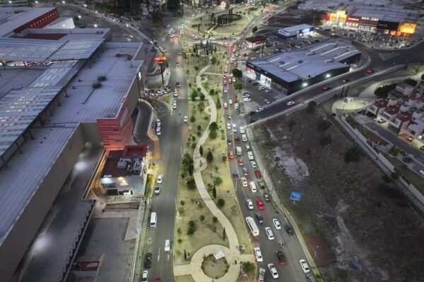 Ecatepec ilumina Las Américas: inauguran 2 km de Sendero Seguro tras casi 20 años
