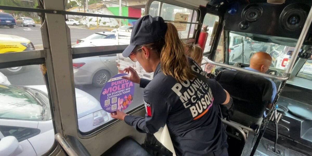 Operativo Violeta detiene a tres sujetos con arma blanca y drogas en Ecatepec