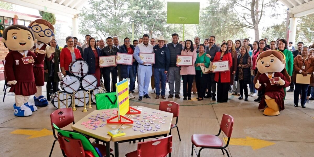 Estado invierte 36 mdp para mejorar 110 escuelas en Jilotepec y Chapa de Mota