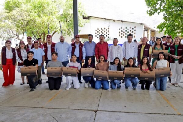 Estado de México invierte 71.8 mdp para modernizar 50 escuelas del sur