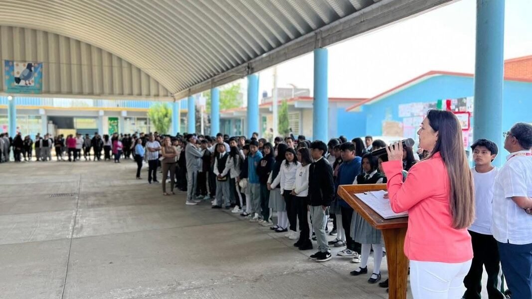 Amecameca refuerza seguridad en escuelas con simulacro en conmemoración de Puebla