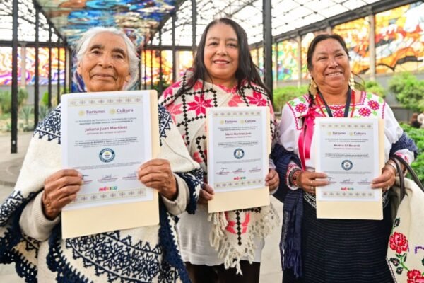 Estado de México reconoce a 101 artesanos que lograron Récord Guinness