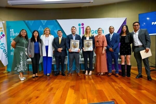 Huixquilucan recibe doble reconocimiento por transparencia y atención ciudadana