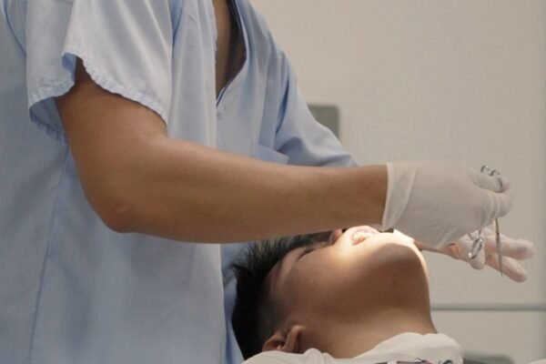 IMSS corrige asimetría facial con cirugía de precisión en 3D