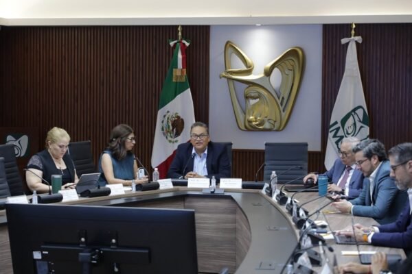 IMSS instala Comando Onda de Calor para reforzar atención médica ante temperaturas extremas