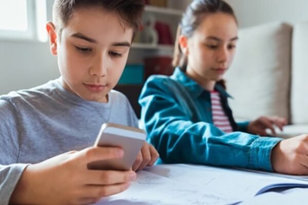 México suma 100 millones de usuarios de internet en 2024