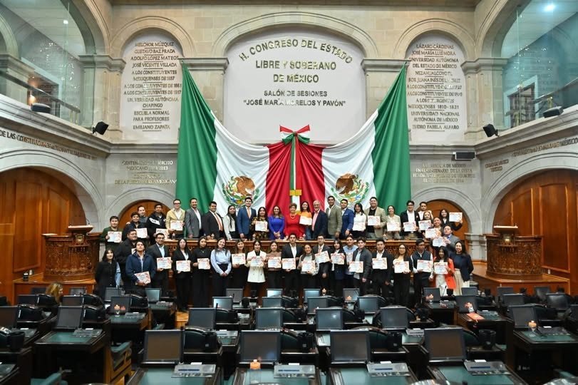 52 jóvenes mexiquenses cierran capacitación en liderazgo político