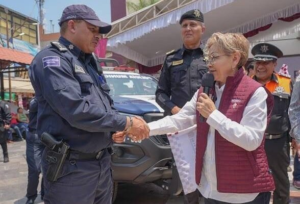 La Paz refuerza seguridad con 10 patrullas y 5 motocicletas nuevas