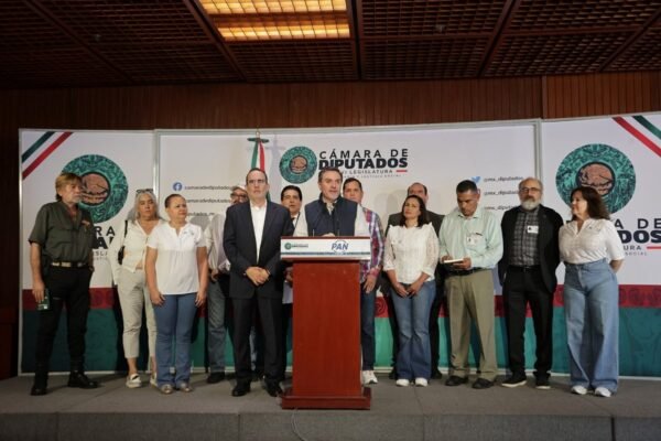 Morena rechaza reforma para frenar "pensiones doradas" y abre polémica