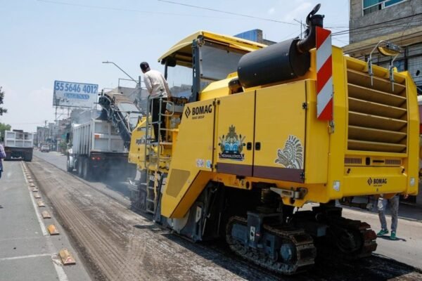 Nezahualcóyotl inicia repavimentación de la avenida Tepozanes