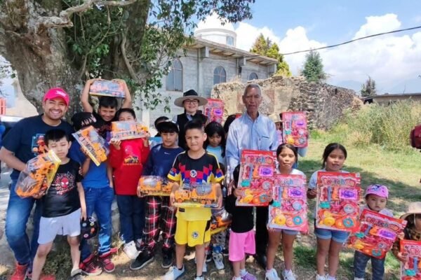 Amecameca celebra el Día del Niño con caravana que recorrió todo el municipio