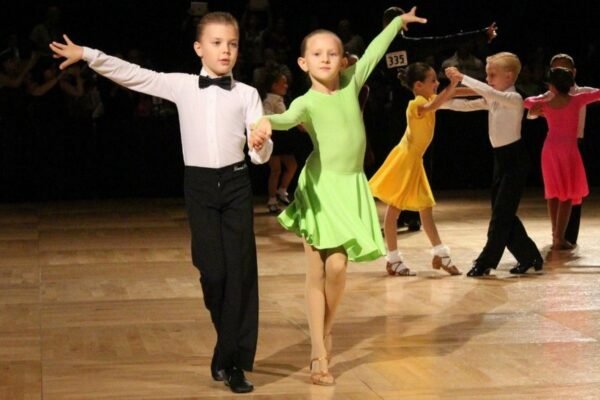 El baile en la infancia: un desarrollo integral más allá del movimiento