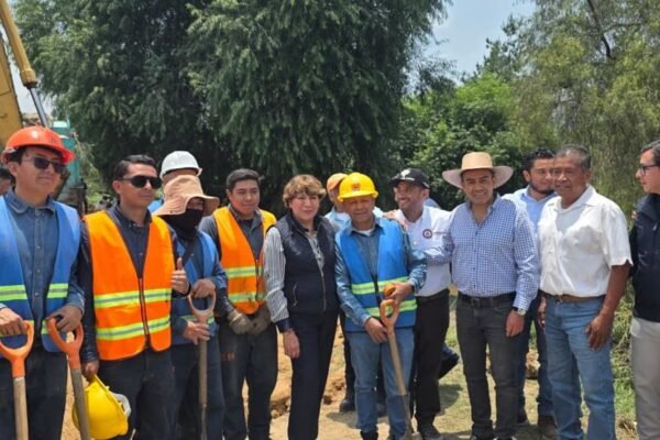 Gobernadora supervisa limpieza tras desbordamiento del río Papalotla