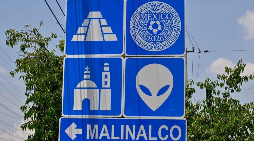 Estado de México instala señalética turística rumbo al Mundial de Futbol