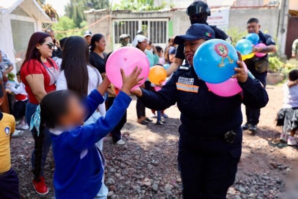 Operativo Sonrisas lleva alegría a niños de zonas vulnerables en Ecatepec