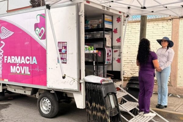 Amecameca refuerza servicios de salud con unidades móviles de odontología y farmacia