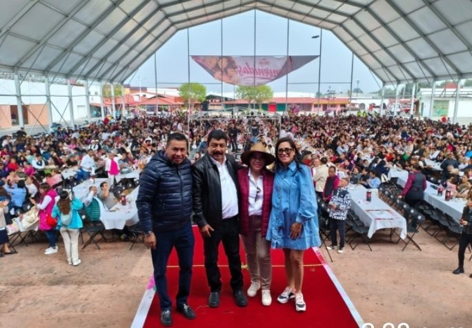 Texcocolate: Festival donde 6 mil mamás celebraron con mil premios y un auto