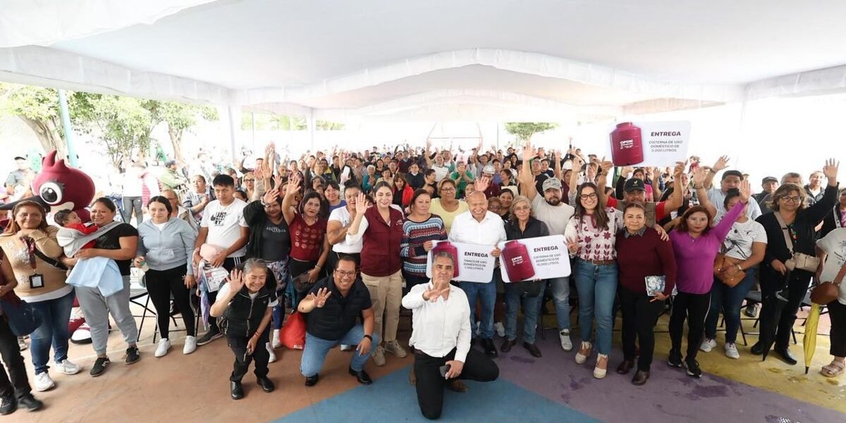Tlalnepantla entrega cisternas y tinacos para enfrentar desabasto de agua