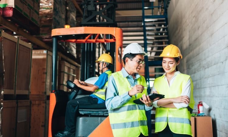 Empleos en alza: 59.6 millones de mexicanos ocupados y pobreza laboral en caída
