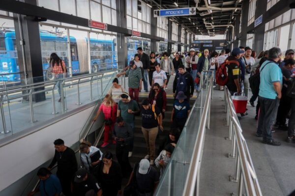Trolebús Mexiquense cumple un año: 13.4 millones de viajes en el Oriente