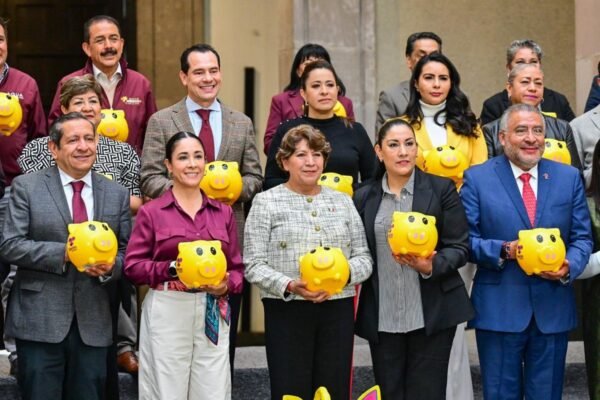 Estado de México entrega alcancías de Teletón 2026 para ampliar servicios a personas con discapacidad