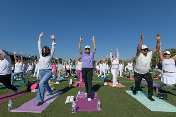 Atizapán realizó mega clase de yoga para adultos mayores en el Deportivo Ana Gabriela Guevara