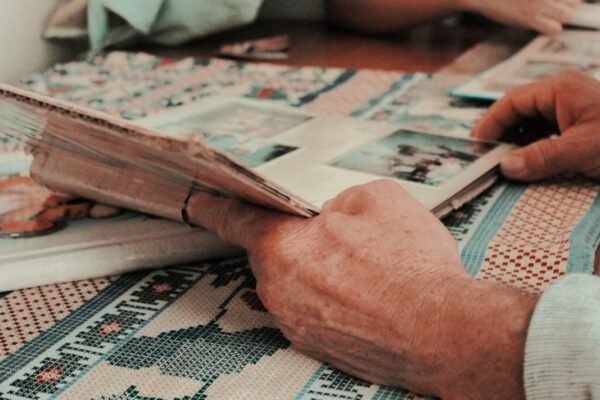 El papel como resistencia: cuando leer revistas es un acto de rebeldía